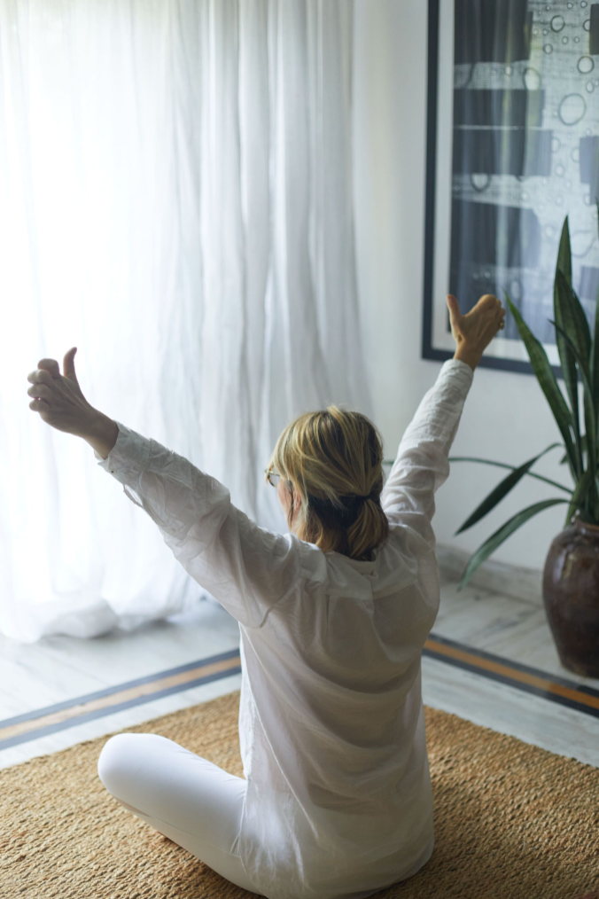 Mon processus de création : du tapis de yoga à l’atelier