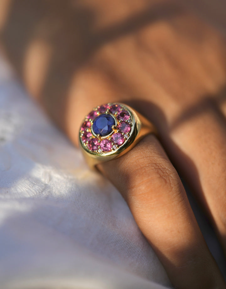 Bague Marigold, Saphir Bleu, Rhodolite Rose