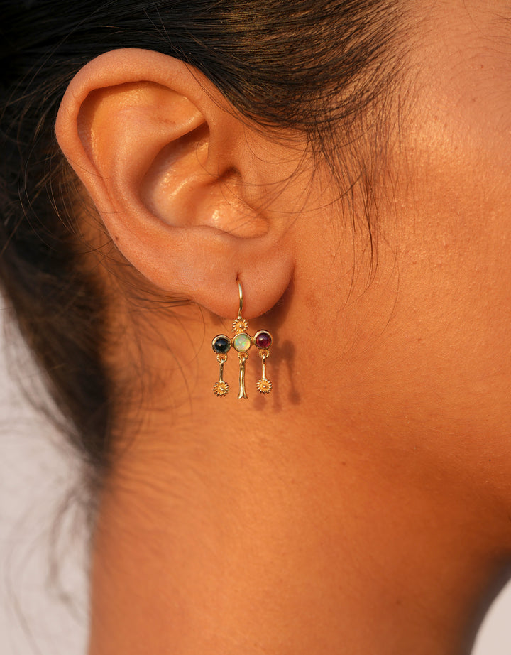 Frida Mini Earring 2 London Blue Topaz, White Opal, Garnet