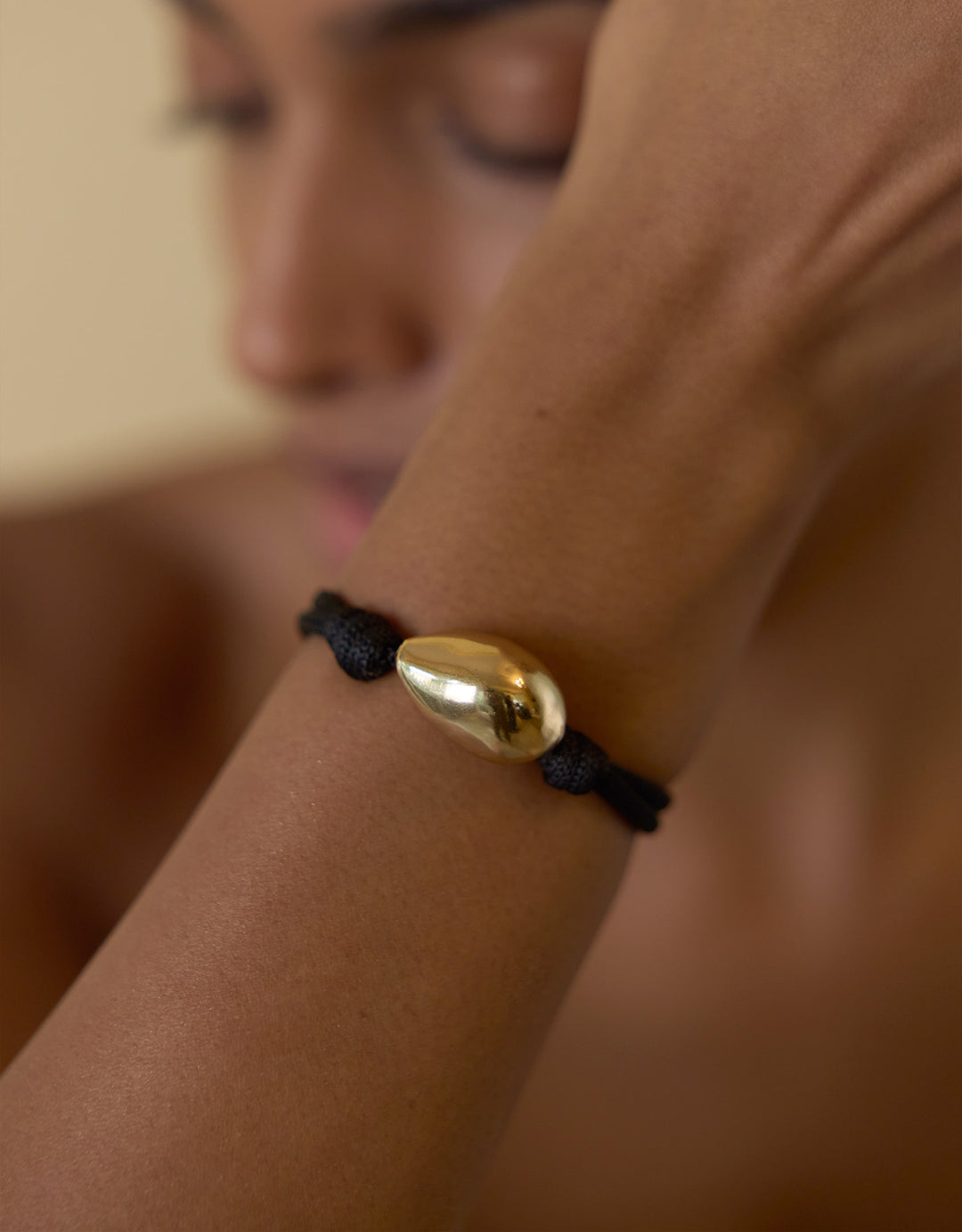 Bracelet Naga Or Fil Noir