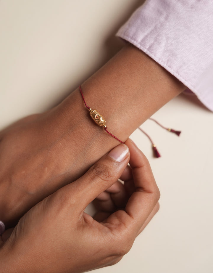 Rakhi Mon coeur Red Thread Bracelet