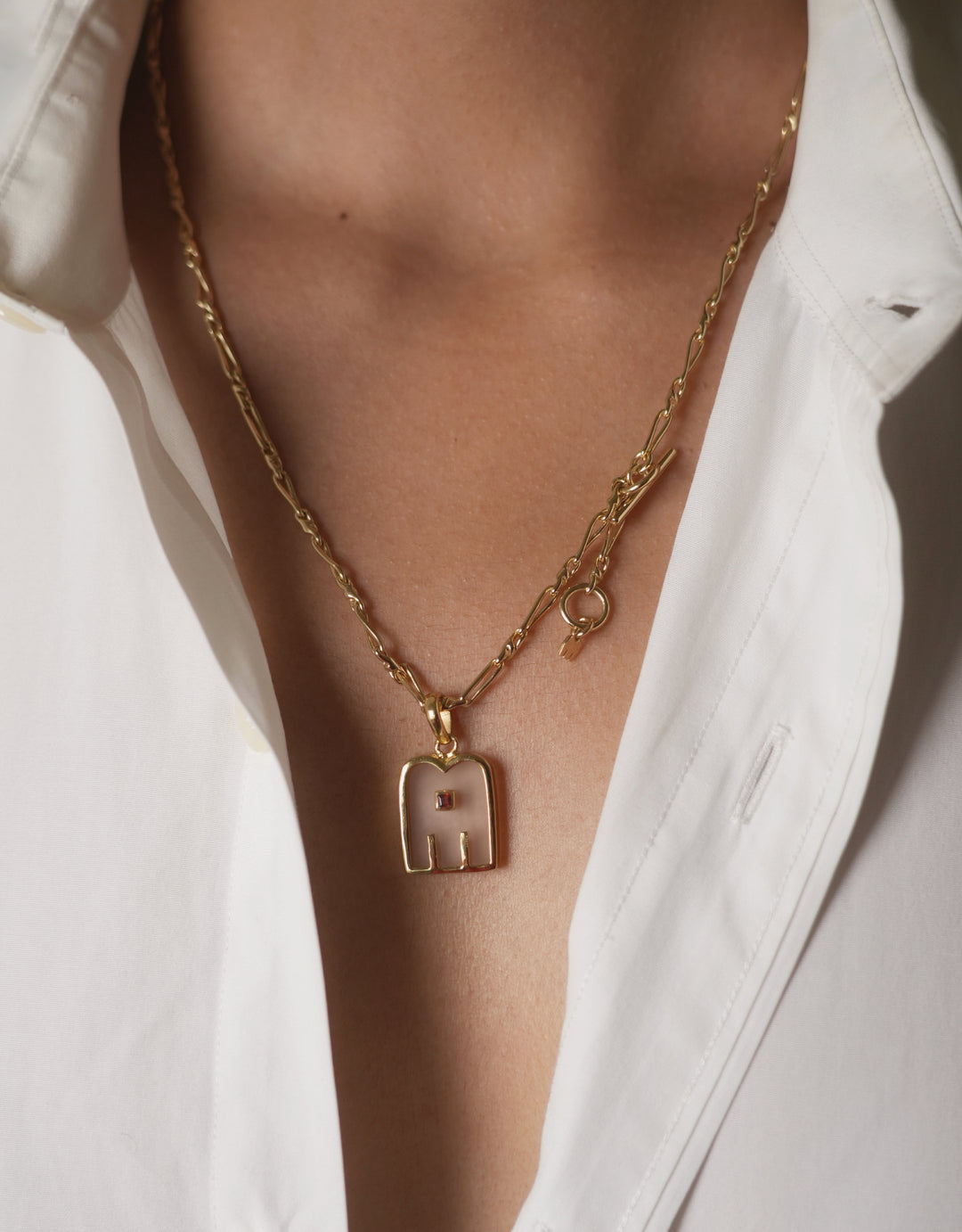 Collier Thali Cristal en laiton doré or 24 carats, pendentif inspiré du Taj Mahal symbole d'amour et d'union