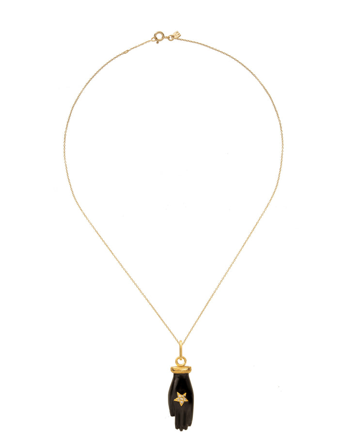 Collier Mahakranta Mudra avec pendentif main en onyx noir et détails dorés, chaîne plaquée or 18k
