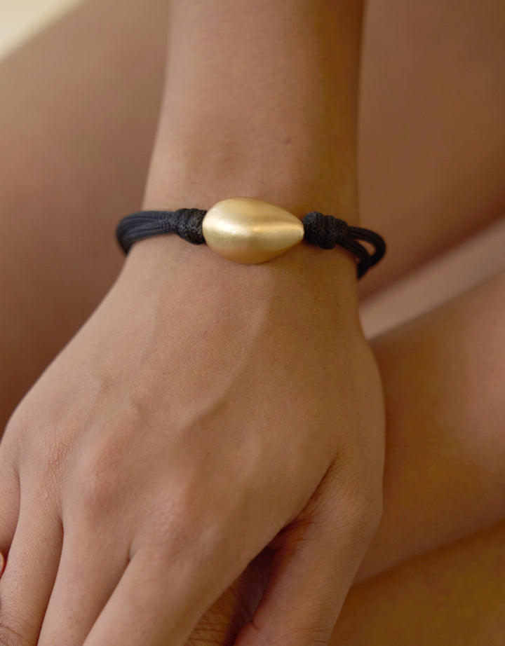 Bracelet Naga Or Mat Fil Noir