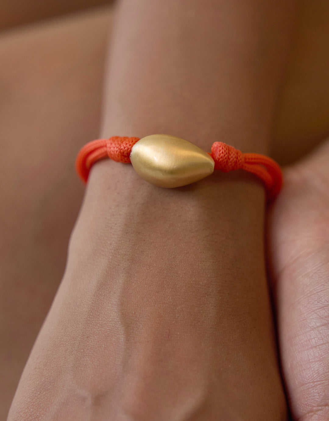 Bracelet Naga Or Mat Fil Corail