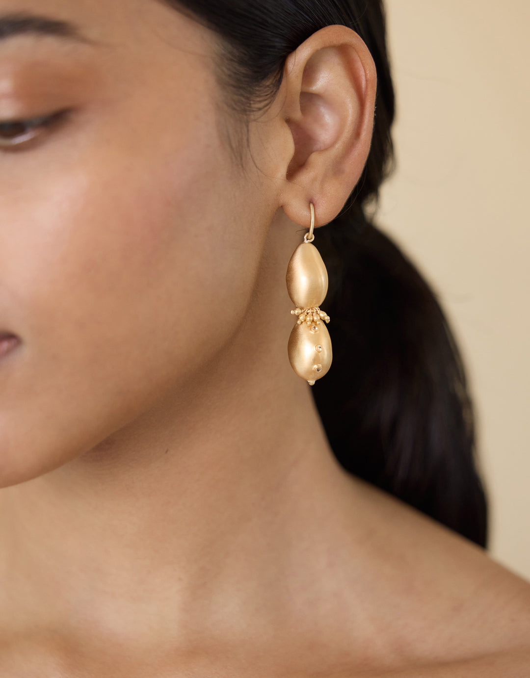 Boucles D’Oreilles Naga Or Mat