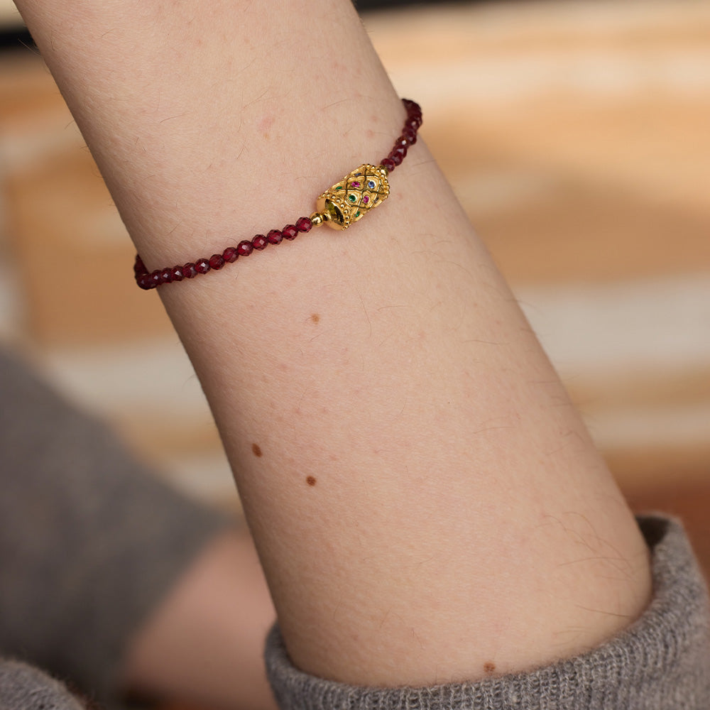 Rakhi I See You Stones Bracelet 2