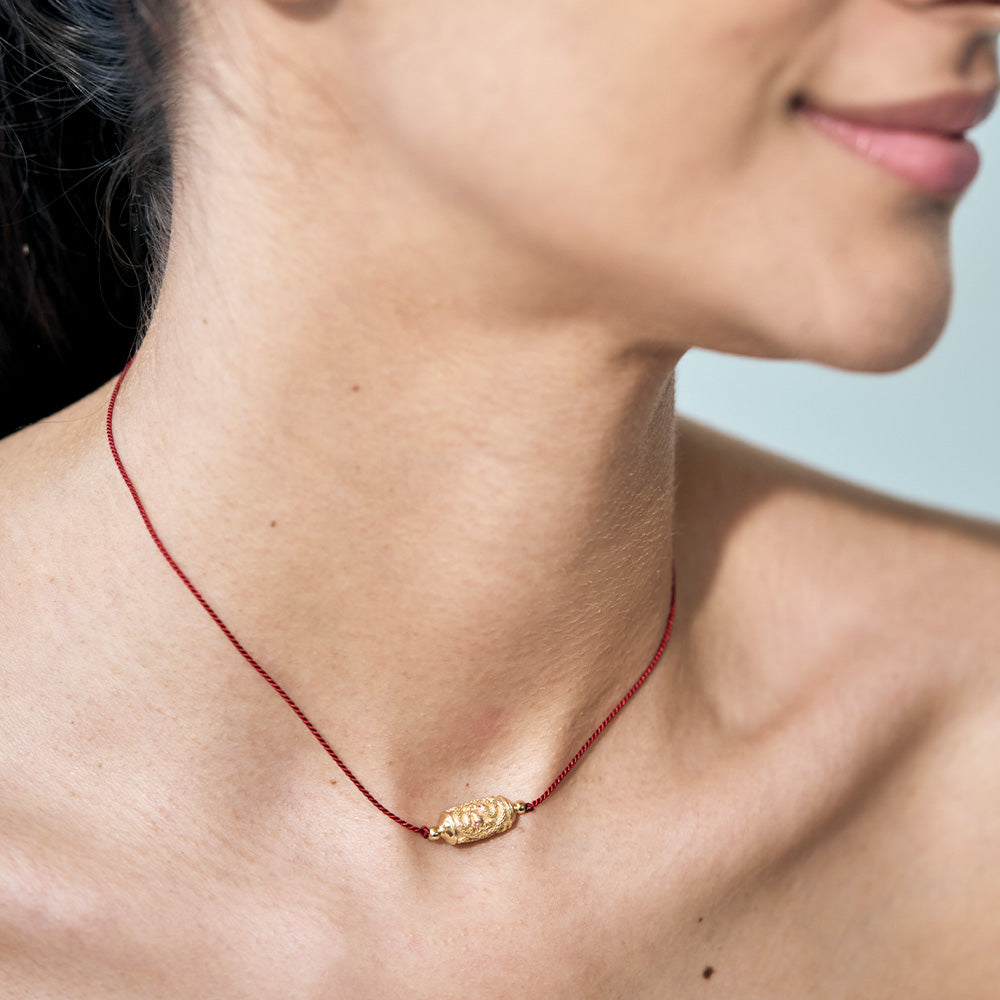 Choker Rakhi Shakti Fil Rouge